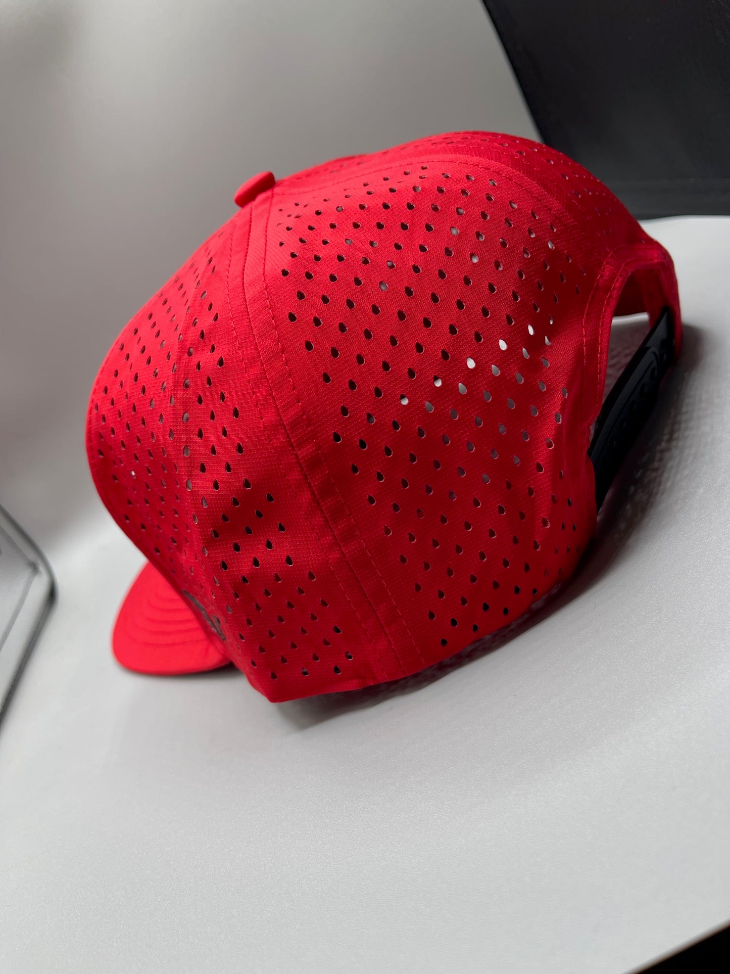 GOLFEUR Performance 5 Panel Red